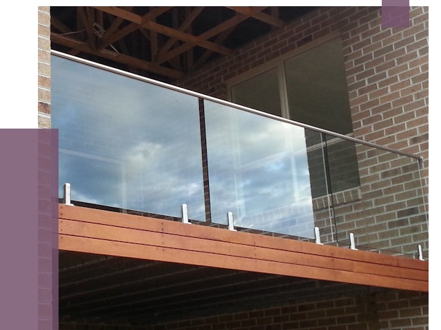 Стеклянные парапеты на крыше и террасе в Черемхове от 11729 руб. | ПРОЛЁТ-Чрм